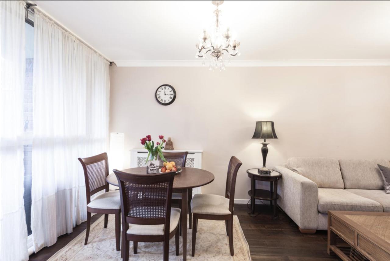 Two Bedroom Apartment Pimlico Londra Exterior foto